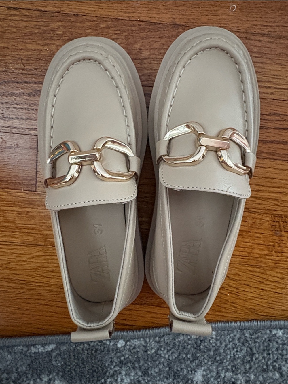 Zara Cream Leather Loafers with Gold Chain Accent
